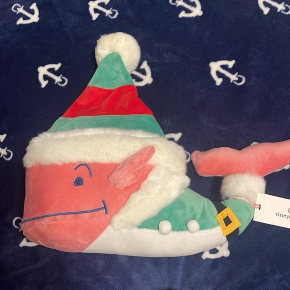 🩷NEW🩷 Vineyard Vines 🩷 Holiday Christmas Elf Santa Hat Whale Stuffed Animal, 16” - Picture 2 of 12